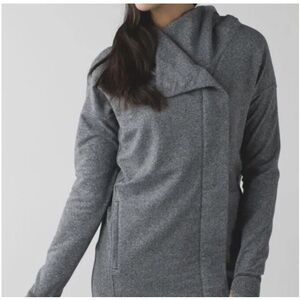 Lululemon Wrap Up Jacket Women’s size 4 long zip Magnetic hooded Active NEW $138